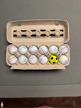 Callaway Golf Balls. Dozen mixed. Great condition.
